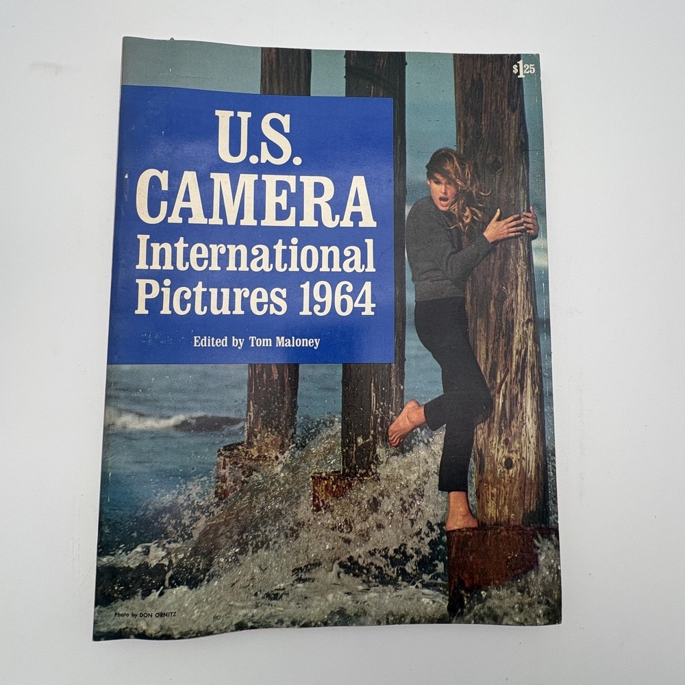 Vintage U.S. Camera International Pictures 1964 Tom Maloney Blue Softcover Book‎